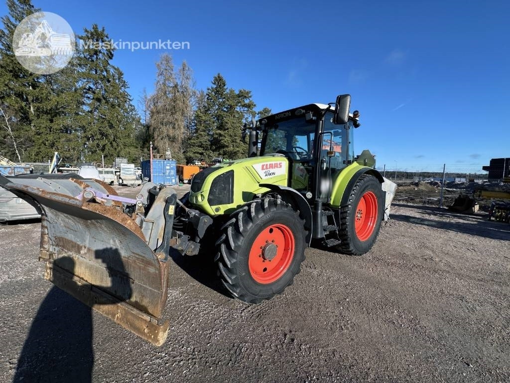 Claas Arion 410  - Traktor: 3 kép. Claas Arion 410  - Traktor: 3 kép.