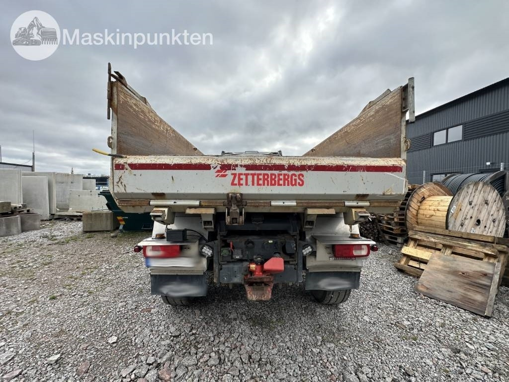 DAF G6 4236 CFE F510 - Billenőplatós teherautó: 5 kép. DAF G6 4236 CFE F510 - Billenőplatós teherautó: 5 kép.