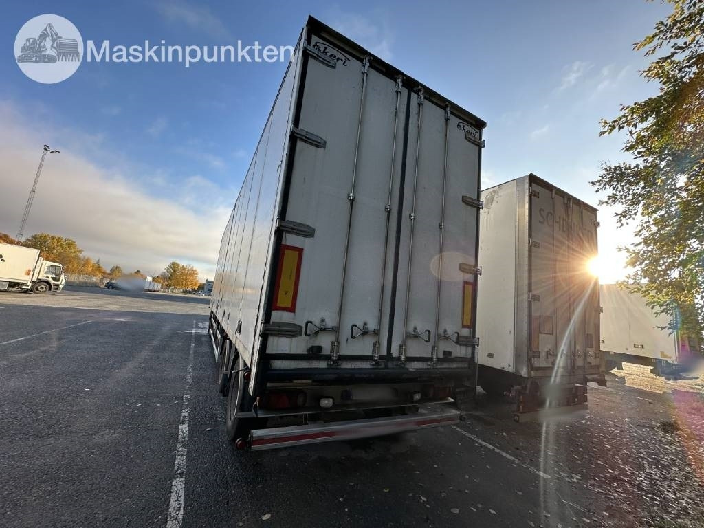 Ekeri L/L-4 Skåpsläp med öppningsbar sida - Pótkocsi dobozos: 5 kép. Ekeri L/L-4 Skåpsläp med öppningsbar sida - Pótkocsi dobozos: 5 kép.