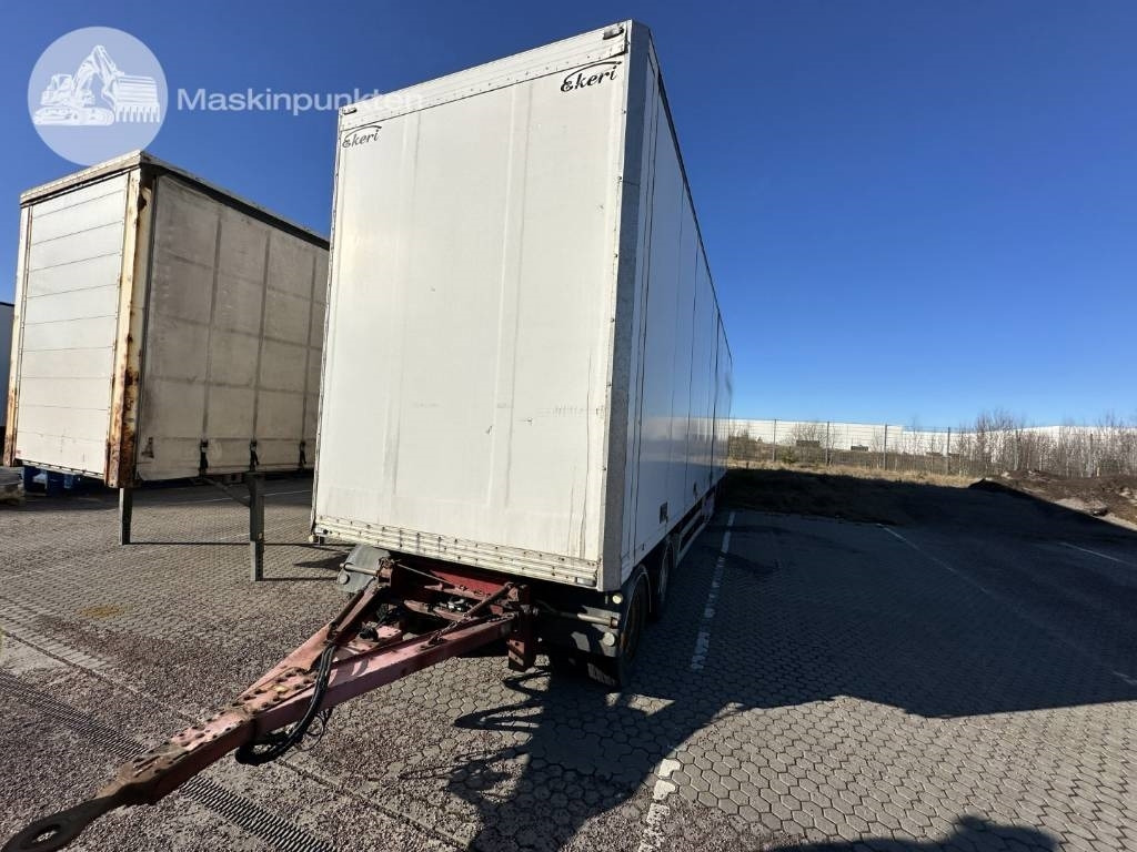 Ekeri L/L-4  - Pótkocsi dobozos: 5 kép. Ekeri L/L-4  - Pótkocsi dobozos: 5 kép.