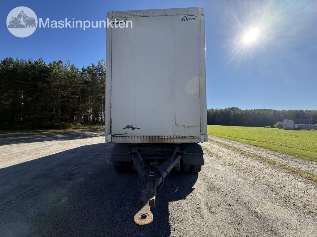 Ekeri L4  - Pótkocsi dobozos: 2 kép. Ekeri L4  - Pótkocsi dobozos: 2 kép.