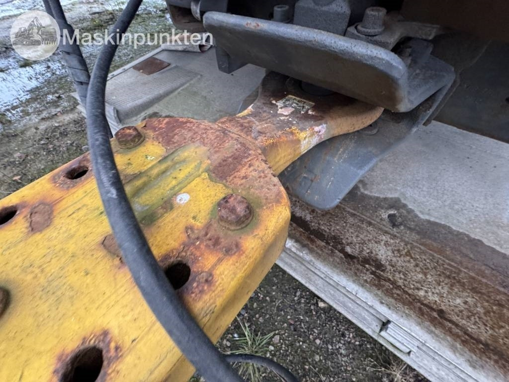 Ekeri L4 - Pótkocsi dobozos: 5 kép. Ekeri L4 - Pótkocsi dobozos: 5 kép.