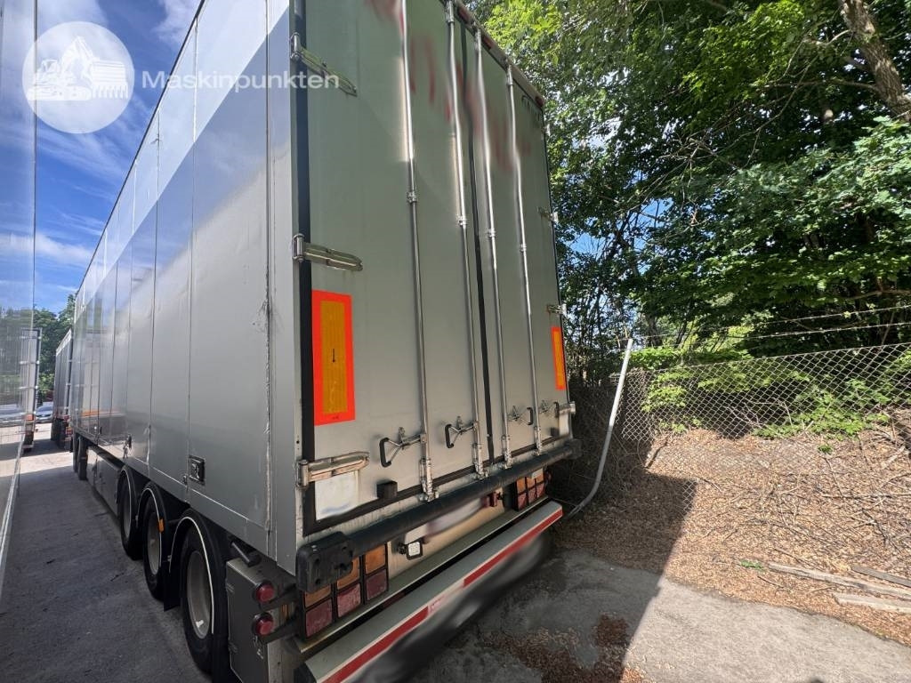 Ekeri L5  - Pótkocsi dobozos: 2 kép. Ekeri L5  - Pótkocsi dobozos: 2 kép.