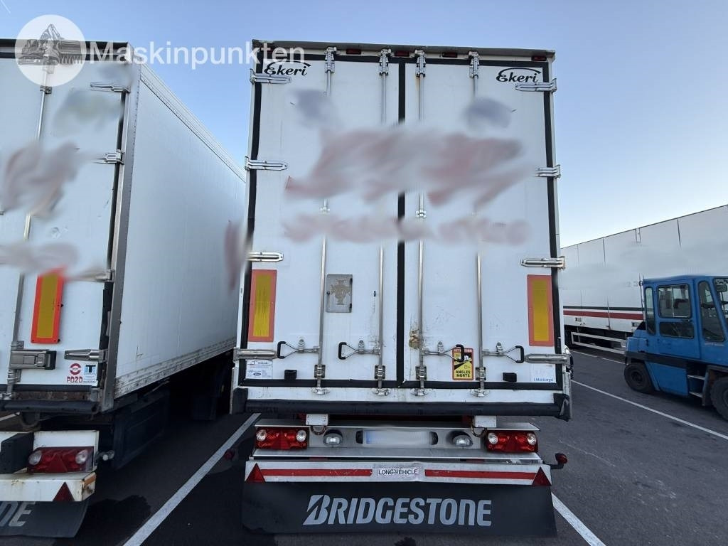 Ekeri Trailer  - Pótkocsi dobozos: 5 kép. Ekeri Trailer  - Pótkocsi dobozos: 5 kép.