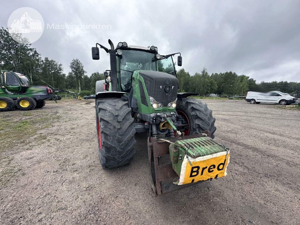 Fendt 824 Vario - Traktor: 4 kép. Fendt 824 Vario - Traktor: 4 kép.