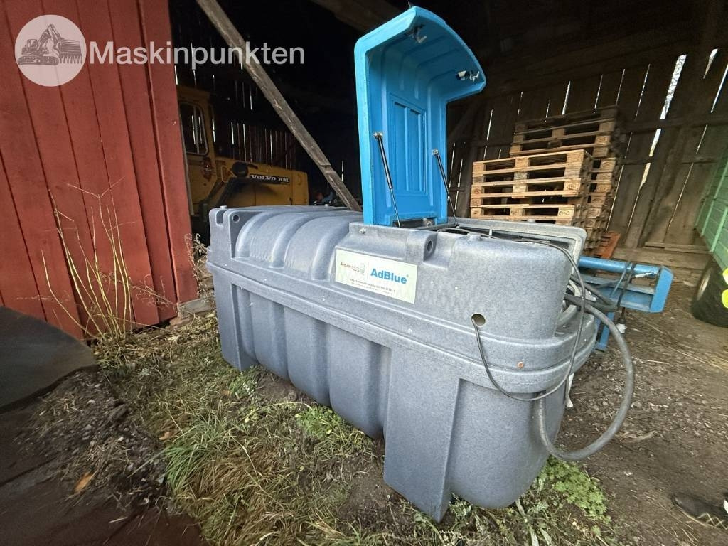 Fortis Ad-Blue tank - AdBlue tartály - Teherautó: 1 kép. Fortis Ad-Blue tank - AdBlue tartály - Teherautó: 1 kép.