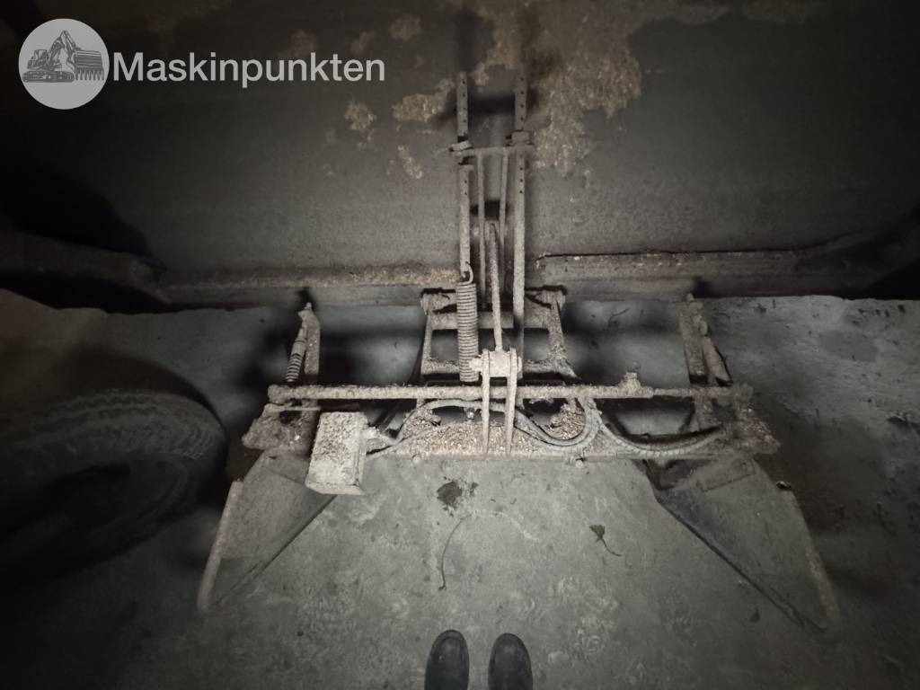 Kombájn Franz Kliene: 40 kép. Kombájn Franz Kliene: 40 kép.