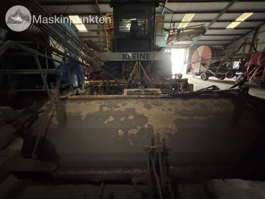 Kombájn Franz Kliene: 6 kép. Kombájn Franz Kliene: 6 kép.