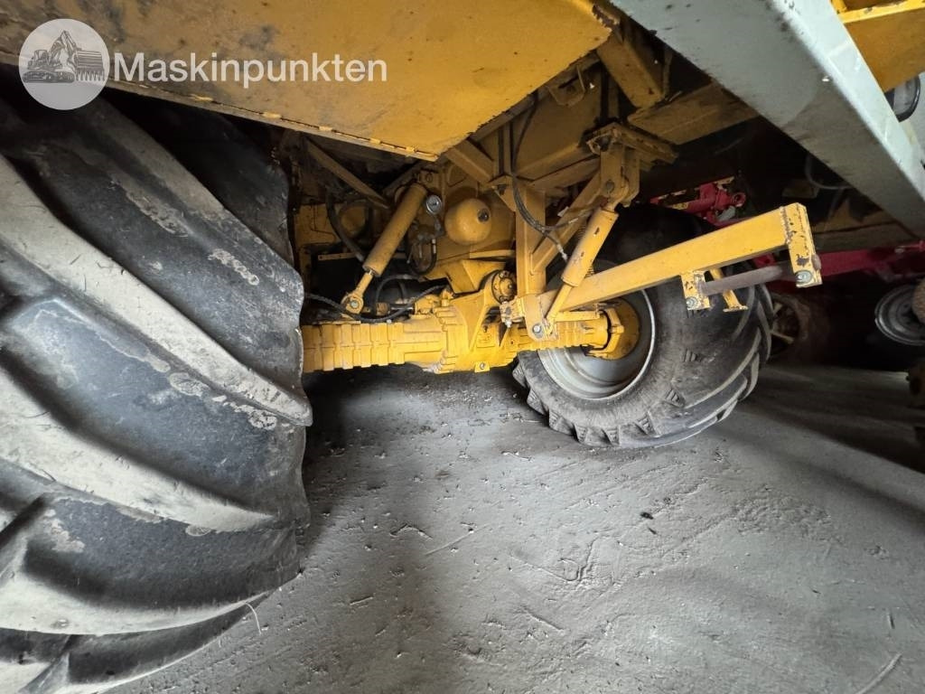 Kombájn Franz Kliene: 16 kép. Kombájn Franz Kliene: 16 kép.