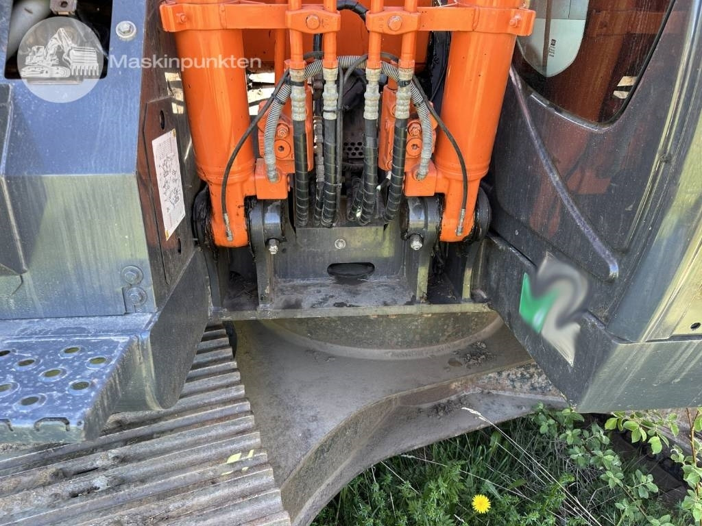 Hitachi ZX 135 US-6  lízing Hitachi ZX 135 US-6: 45 kép.