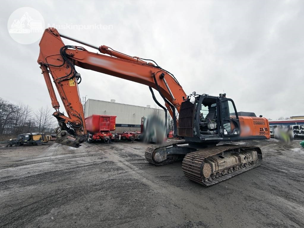 Hitachi ZX 350 LC-5 B - Lánctalpas kotró: 2 kép. Hitachi ZX 350 LC-5 B - Lánctalpas kotró: 2 kép.