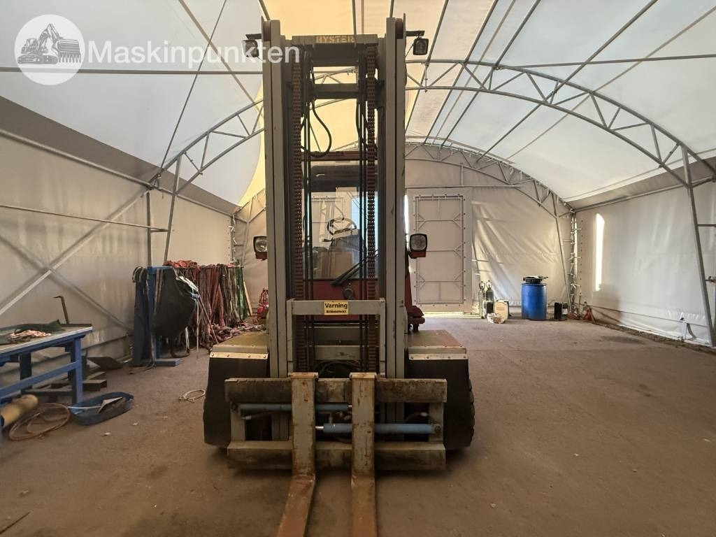 Hyster H 7.00 XL - Dízel targonca: 2 kép. Hyster H 7.00 XL - Dízel targonca: 2 kép.