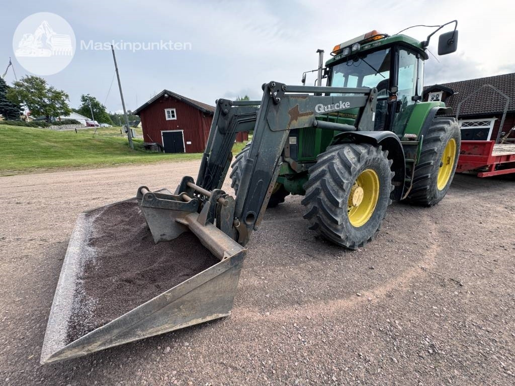 John Deere 7600 - Traktor: 2 kép. John Deere 7600 - Traktor: 2 kép.