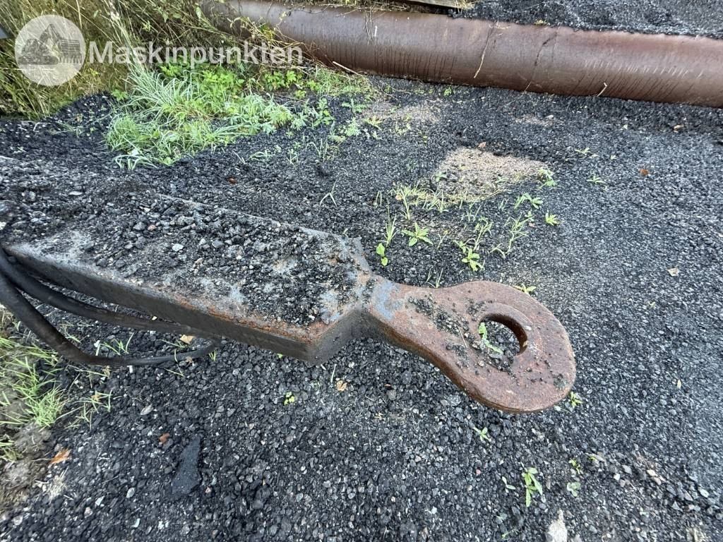 Jyki V 42 T0 - Rönkszállító pótkocsi: 3 kép. Jyki V 42 T0 - Rönkszállító pótkocsi: 3 kép.