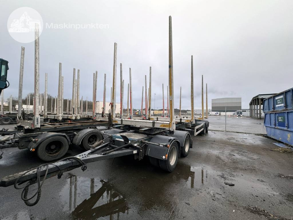 Jyki V 42 T0 - Rönkszállító pótkocsi: 1 kép. Jyki V 42 T0 - Rönkszállító pótkocsi: 1 kép.