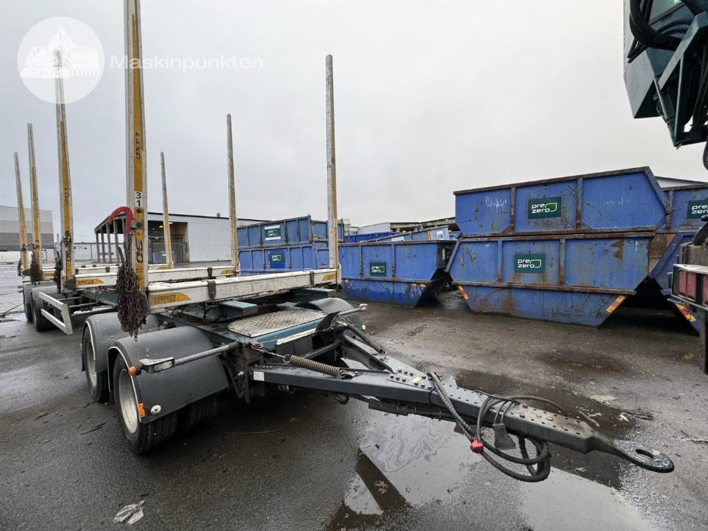 Jyki V 42 T0 - Rönkszállító pótkocsi: 2 kép. Jyki V 42 T0 - Rönkszállító pótkocsi: 2 kép.