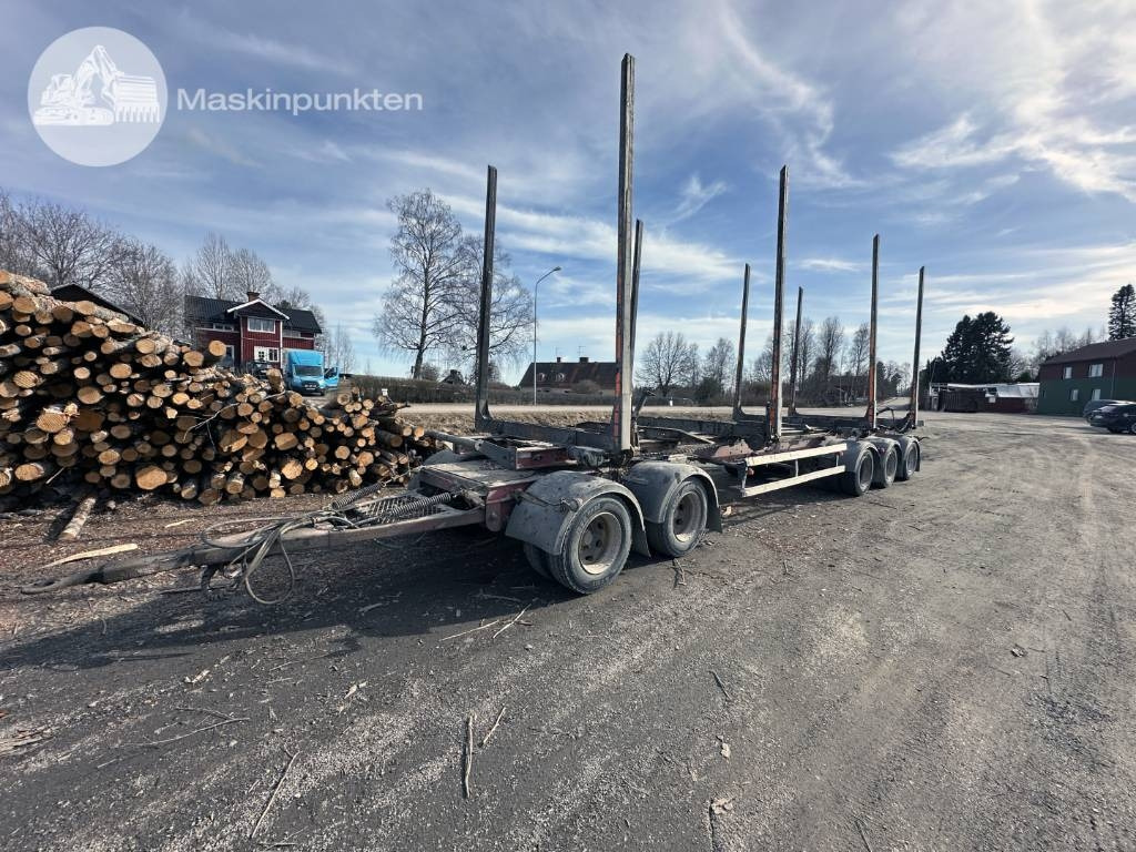 Jyki V 52 TO - Rönkszállító pótkocsi: 1 kép. Jyki V 52 TO - Rönkszállító pótkocsi: 1 kép.