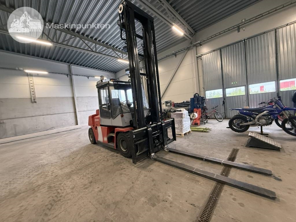 Kalmar DCE 80-6 - Dízel targonca: 3 kép. Kalmar DCE 80-6 - Dízel targonca: 3 kép.