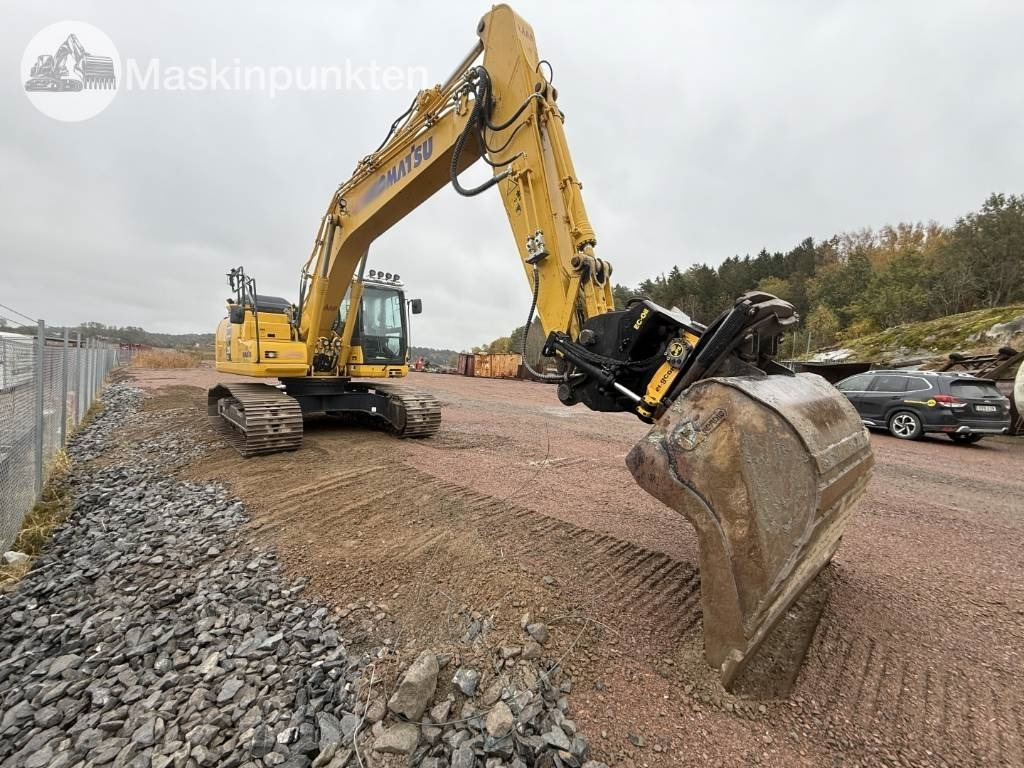 Komatsu PC 210 LC-11EO - Lánctalpas kotró: 3 kép. Komatsu PC 210 LC-11EO - Lánctalpas kotró: 3 kép.