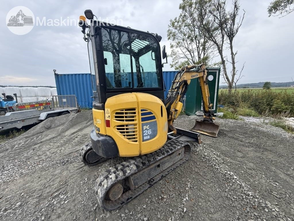 Komatsu PC 26 MR - Minikotró: 5 kép. Komatsu PC 26 MR - Minikotró: 5 kép.