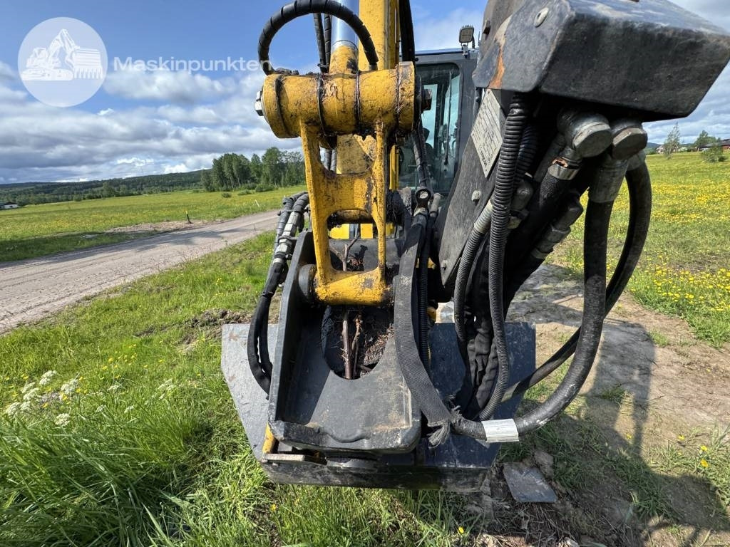Minikotró Komatsu PC 26 MR: 46 kép.