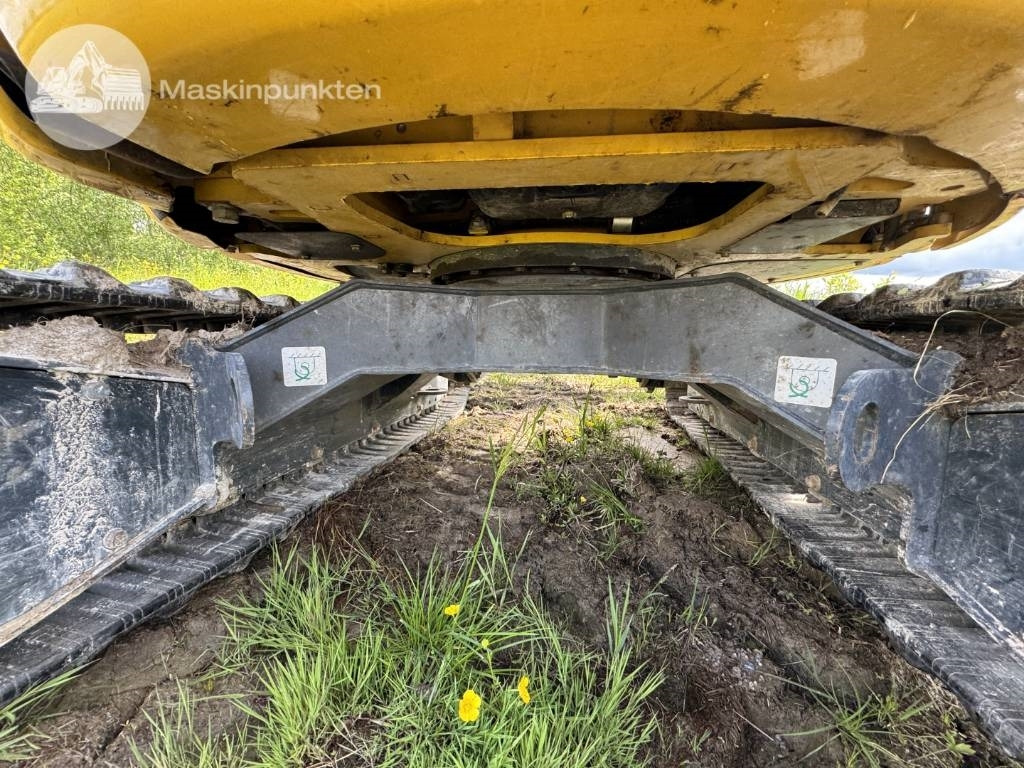 Minikotró Komatsu PC 26 MR: 16 kép.