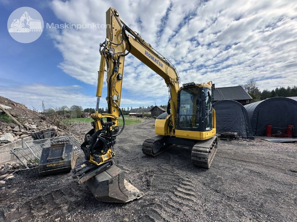 Komatsu PC 78 US-11 E0 - Minikotró: 1 kép. Komatsu PC 78 US-11 E0 - Minikotró: 1 kép.