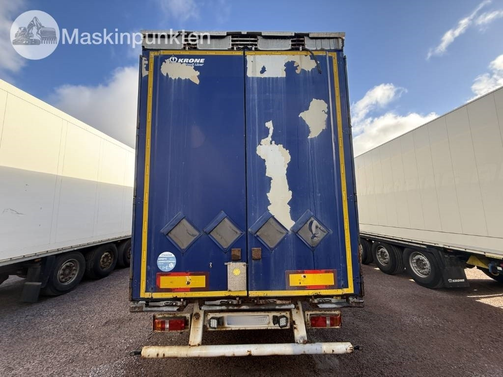 Krone SD Profi-liner - Ponyvás pótkocsi: 5 kép. Krone SD Profi-liner - Ponyvás pótkocsi: 5 kép.