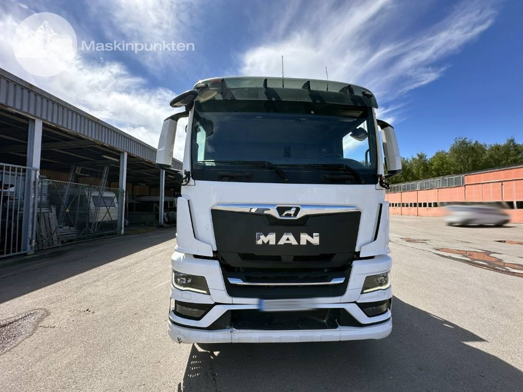 MAN TGS 26.400 - Billenőplatós teherautó: 3 kép. MAN TGS 26.400 - Billenőplatós teherautó: 3 kép.