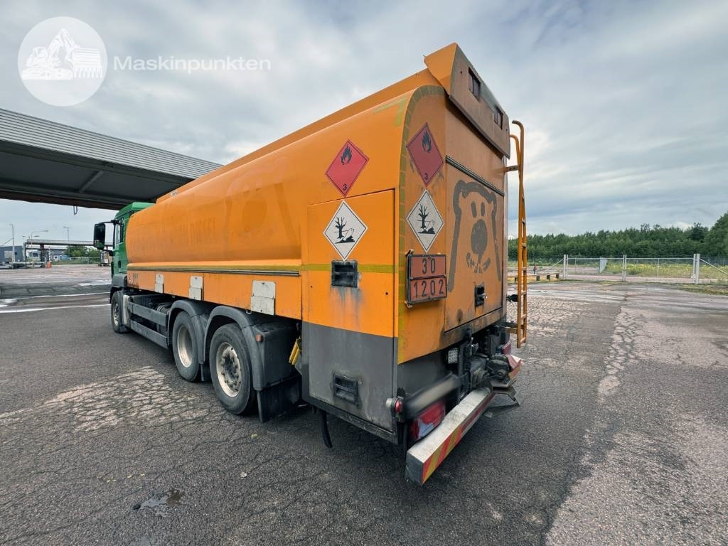 MAN TGS 26.480 - Tartályos teherautó: 2 kép. MAN TGS 26.480 - Tartályos teherautó: 2 kép.