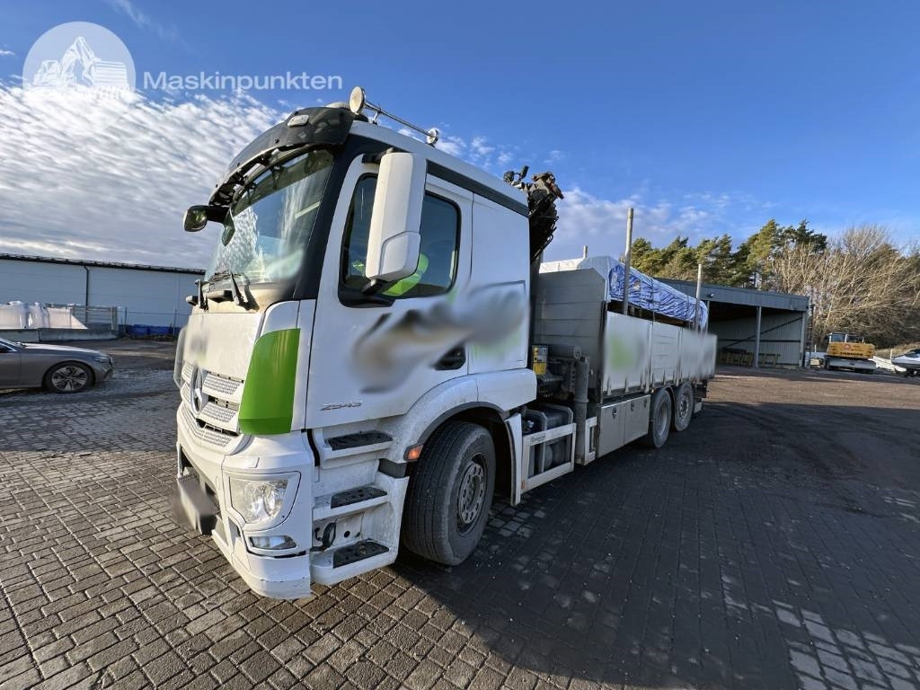 Mercedes-Benz 2543 - Darus autó: 1 kép. Mercedes-Benz 2543 - Darus autó: 1 kép.