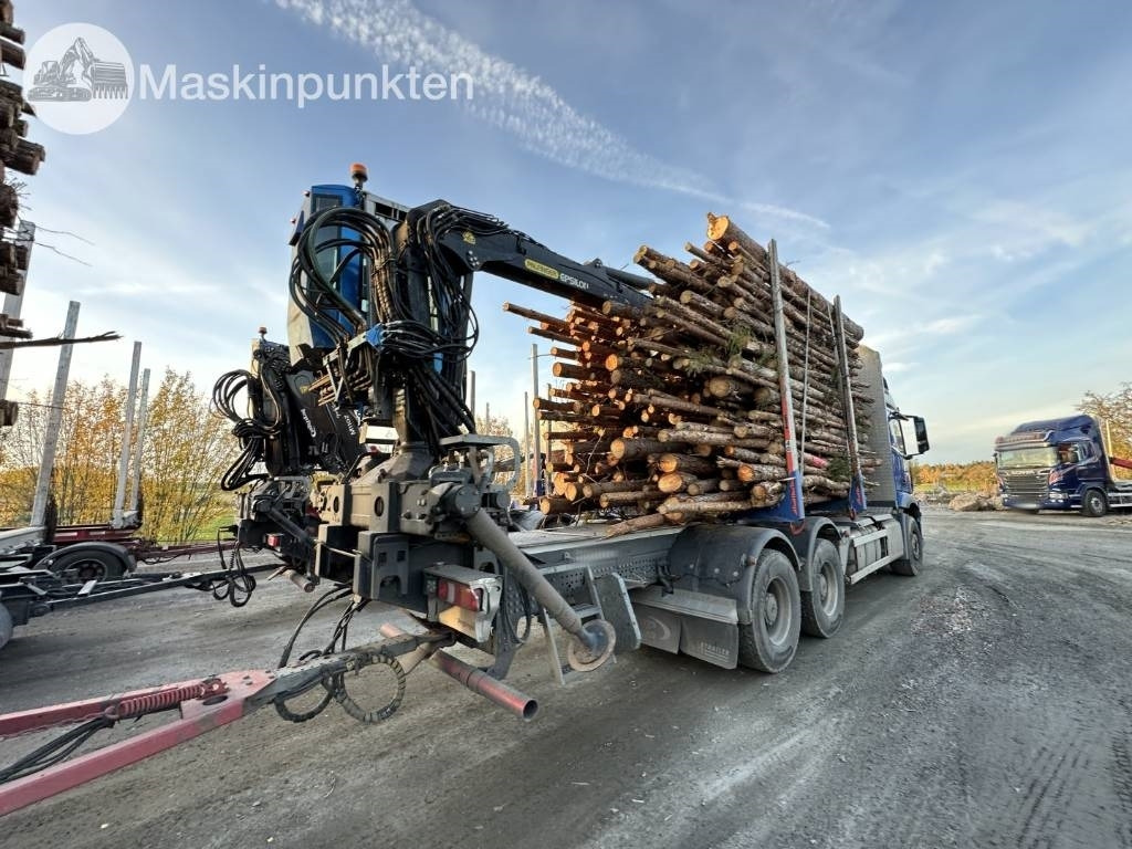 Mercedes-Benz Arocs 2858 timmerbil med kran - Rönkszállító teherautó: 5 kép. Mercedes-Benz Arocs 2858 timmerbil med kran - Rönkszállító teherautó: 5 kép.