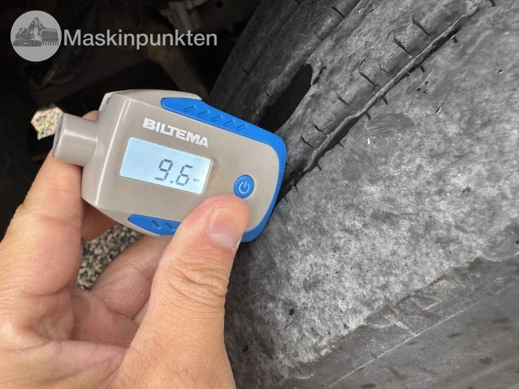 Mercedes-Benz Atego 1223  - Dobozos felépítményű teherautó: 5 kép. Mercedes-Benz Atego 1223  - Dobozos felépítményű teherautó: 5 kép.