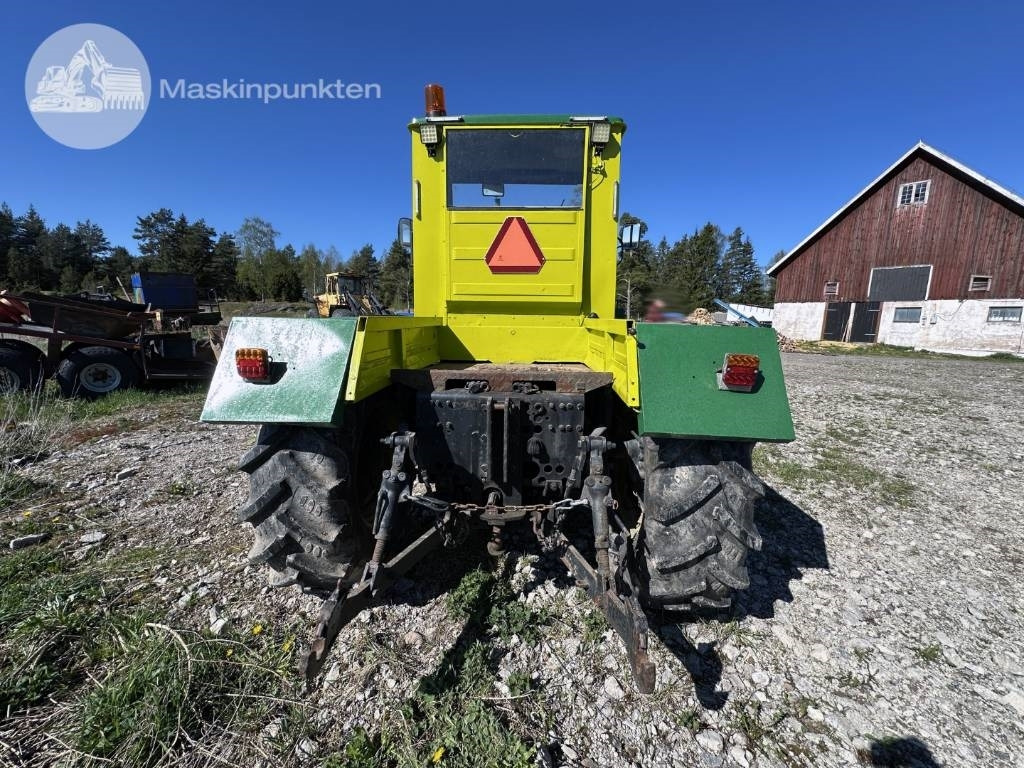 Mercedes-Benz MB Trac 700 - Traktor: 5 kép. Mercedes-Benz MB Trac 700 - Traktor: 5 kép.
