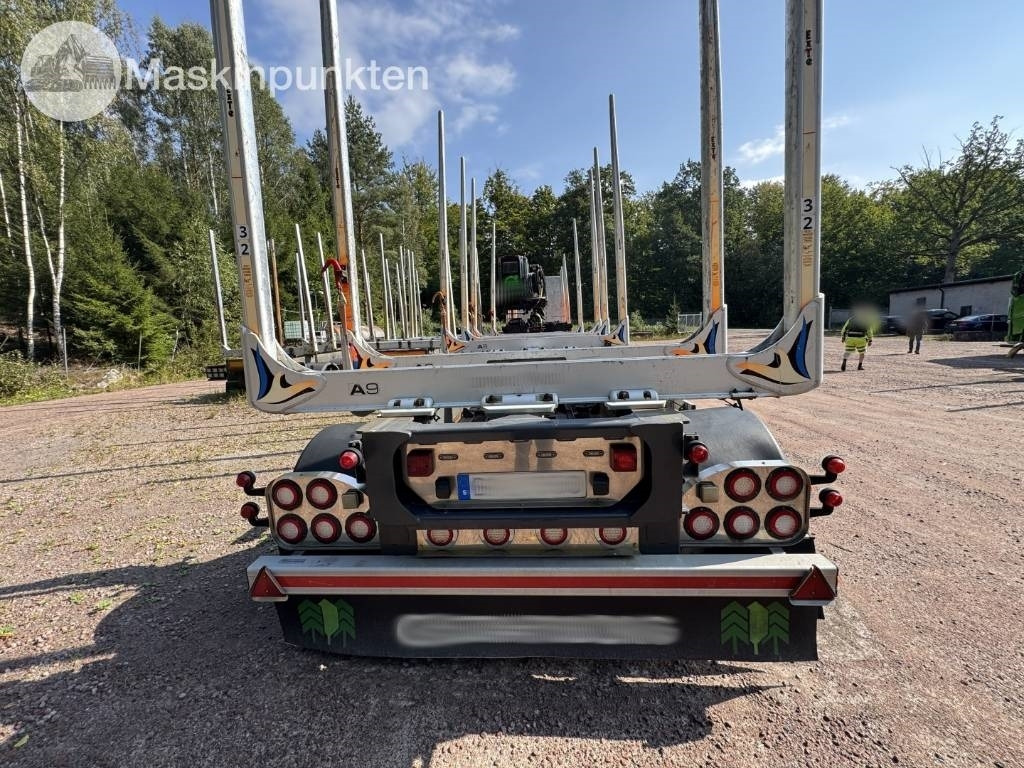 Mjölbysläpet Timmersläp - Rönkszállító pótkocsi: 3 kép. Mjölbysläpet Timmersläp - Rönkszállító pótkocsi: 3 kép.