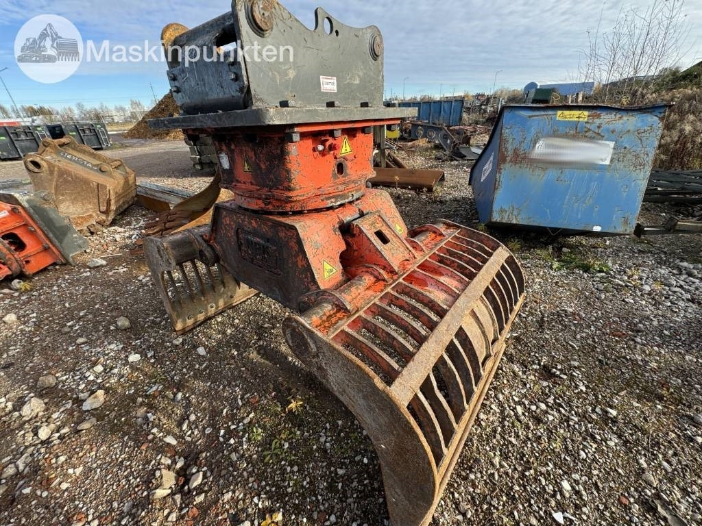 NPK DC-25 - Polip kanál - Építőipari gépek: 5 kép. NPK DC-25 - Polip kanál - Építőipari gépek: 5 kép.