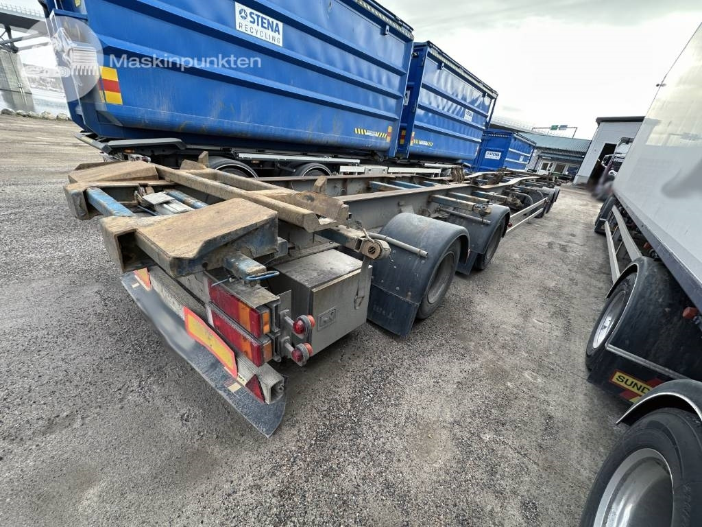 Närko D4YF51H11 - Multiliftes/ Konténerszállító pótkocsi: 4 kép. Närko D4YF51H11 - Multiliftes/ Konténerszállító pótkocsi: 4 kép.