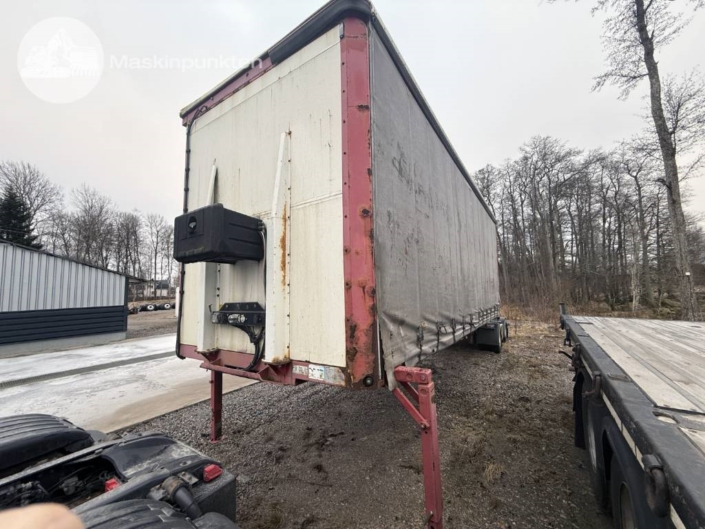 Närko LINK S2ZP82C11  - Ponyvás pótkocsi: 4 kép. Närko LINK S2ZP82C11  - Ponyvás pótkocsi: 4 kép.