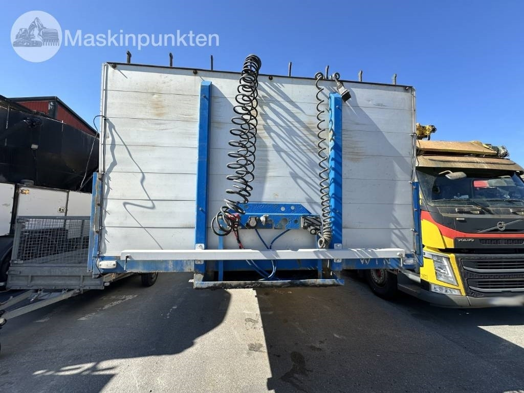 Närko S7HB11L61  - Platós félpótkocsi: 2 kép. Närko S7HB11L61  - Platós félpótkocsi: 2 kép.