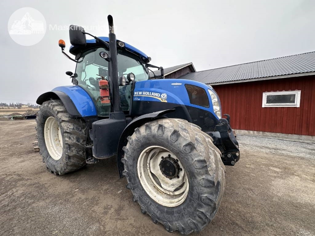 New Holland T 7.185 - Traktor: 1 kép. New Holland T 7.185 - Traktor: 1 kép.