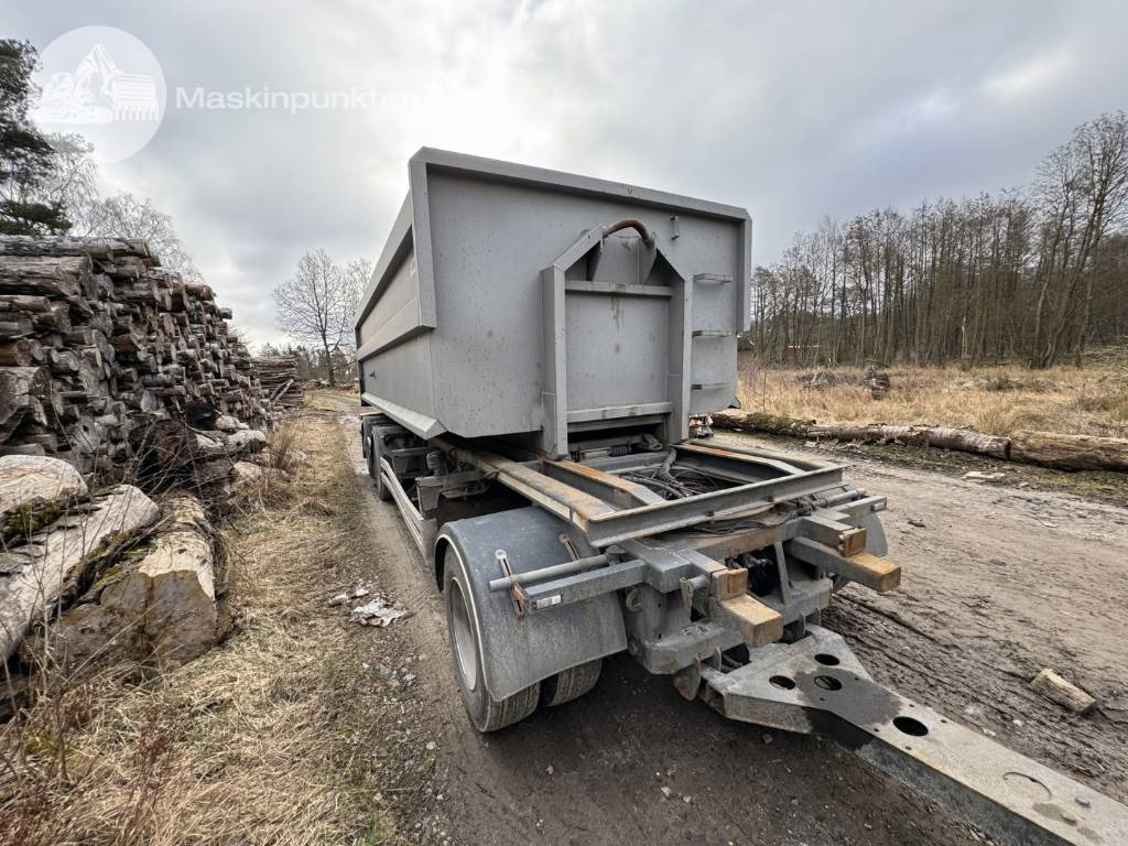 Norslep SL-30 KT - Multiliftes/ Konténerszállító pótkocsi: 1 kép. Norslep SL-30 KT - Multiliftes/ Konténerszállító pótkocsi: 1 kép.