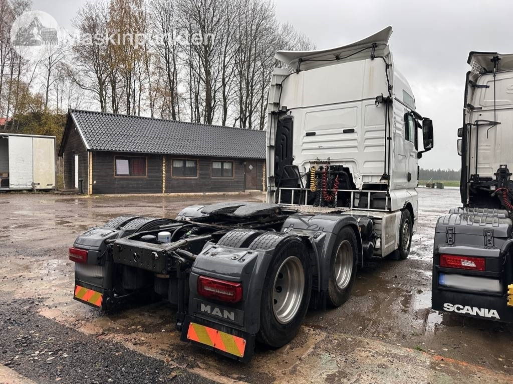 MAN TGX 28.500 - Nyergesvontató: 5 kép. MAN TGX 28.500 - Nyergesvontató: 5 kép.