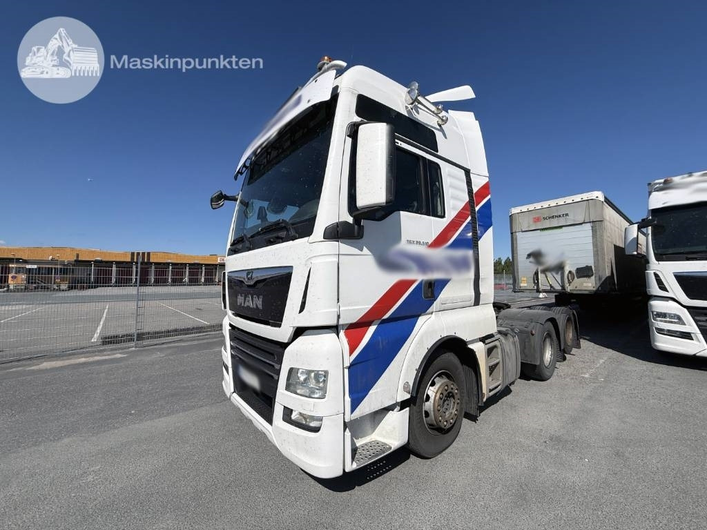 MAN TGX 28.510 - Nyergesvontató: 1 kép. MAN TGX 28.510 - Nyergesvontató: 1 kép.