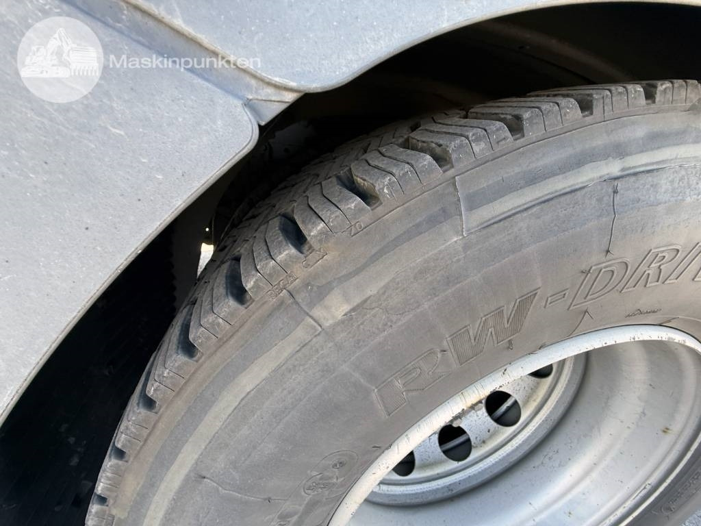 Nyergesvontató MAN TGX 28.510: 15 kép.