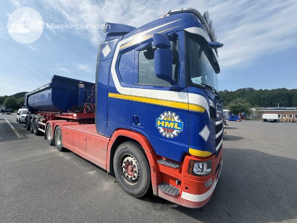 Scania R 500 - Nyergesvontató: 3 kép. Scania R 500 - Nyergesvontató: 3 kép.