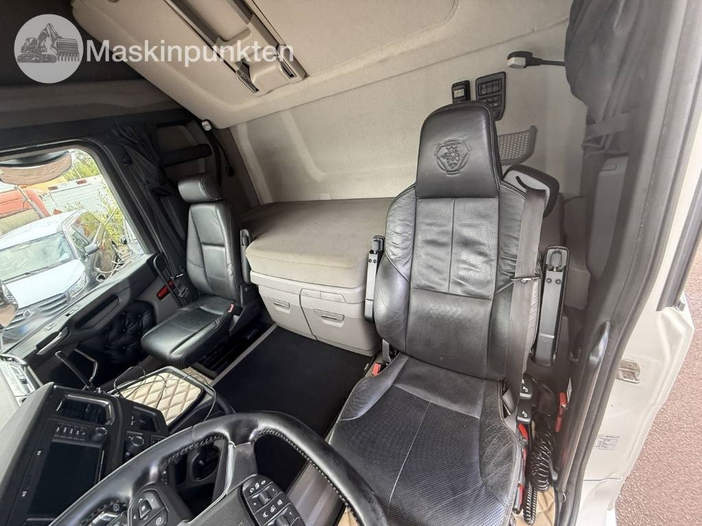 Scania R 520  lízing Scania R 520: 12 kép. Scania R 520  lízing Scania R 520: 12 kép.