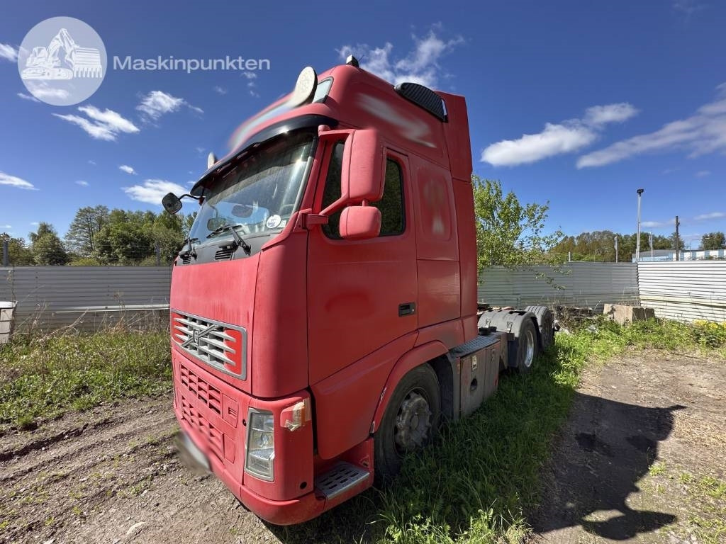 Volvo FH 480 - Nyergesvontató: 4 kép. Volvo FH 480 - Nyergesvontató: 4 kép.