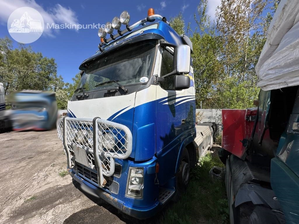 Volvo FH 540 - Nyergesvontató: 1 kép. Volvo FH 540 - Nyergesvontató: 1 kép.