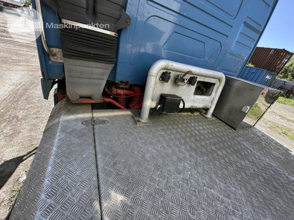 Nyergesvontató Volvo FM 12 380: 25 kép.