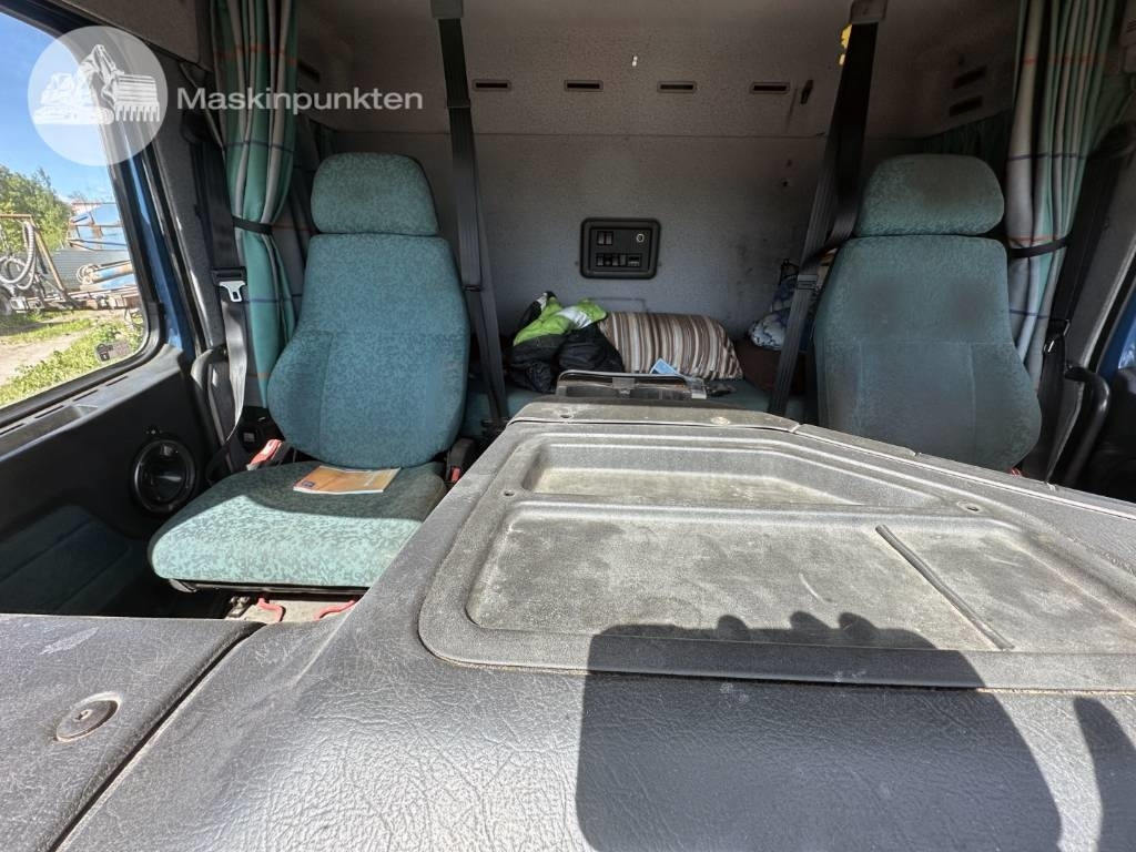 Nyergesvontató Volvo FM 12 380: 12 kép.